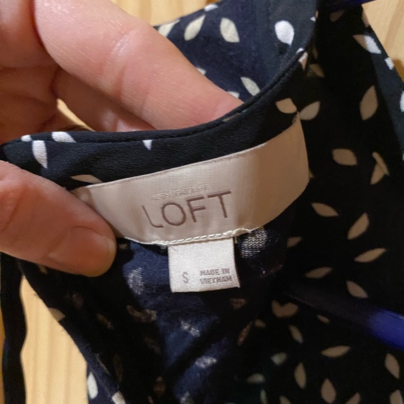 Loft black and white dressy top size small - Picture 5 of 5